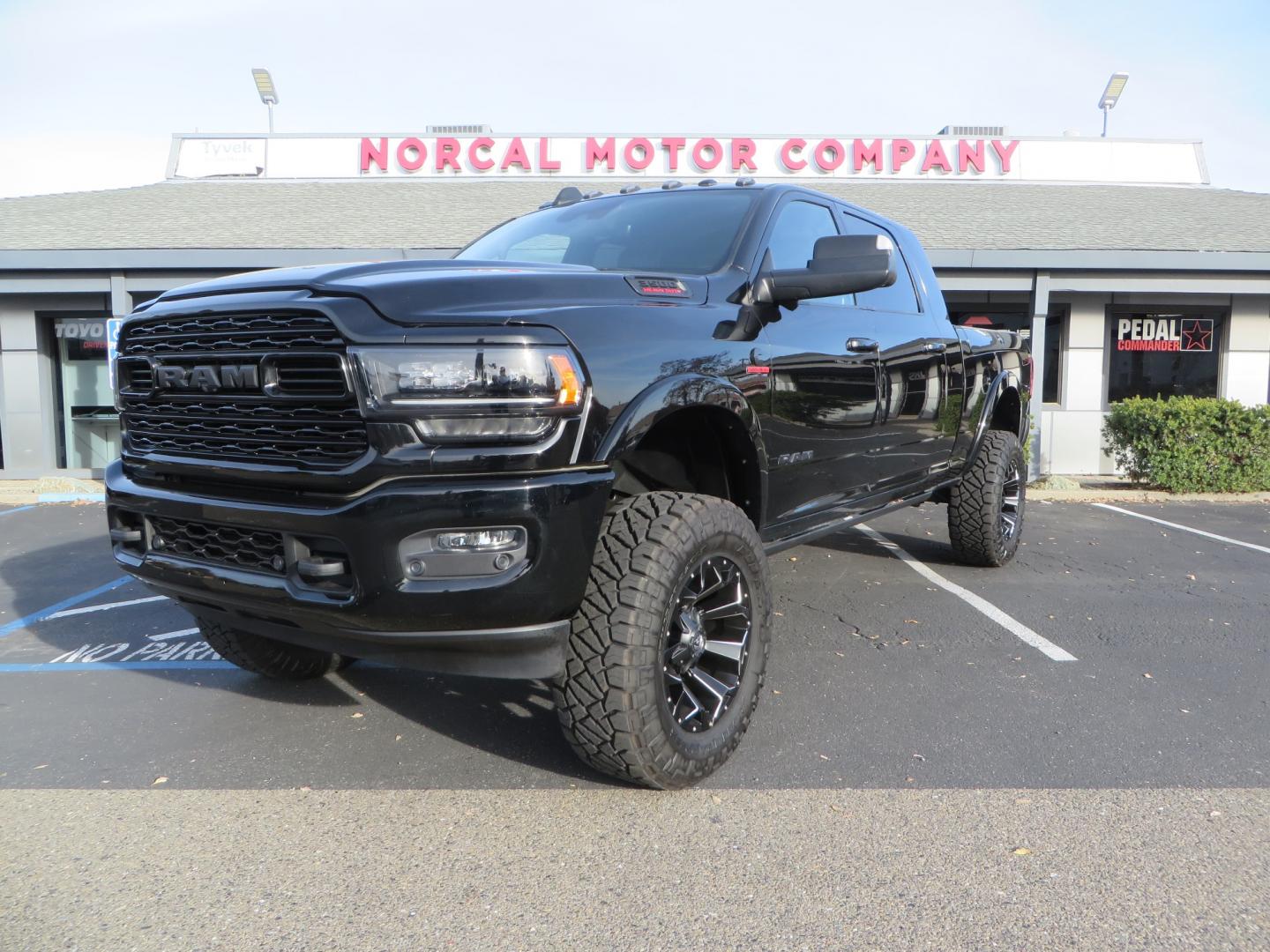 2020 BLACK /BLACK RAM 3500 Limited Mega Cab (3C63R3PLXLG) with an 6.7L I6 HO Turbo Diesel engine, Aisin 6-speed Automatic Transmission transmission, located at 2630 Grass Valley Highway, Auburn, CA, 95603, (530) 508-5100, 38.937893, -121.095482 - Photo#0